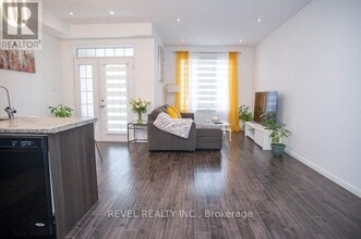 21 Diana Ave in Brantford, ON - Building Photo - Building Photo