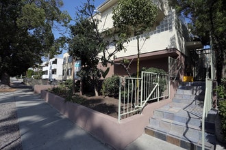 540 N Hayworth Ave in Los Angeles, CA - Building Photo - Building Photo