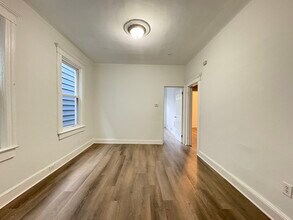 346 Armstrong Ave, Unit 2 in Jersey City, NJ - Building Photo - Building Photo