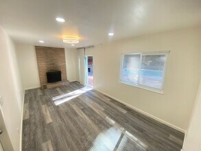 2900 Wright Ave in Pinole, CA - Building Photo - Building Photo