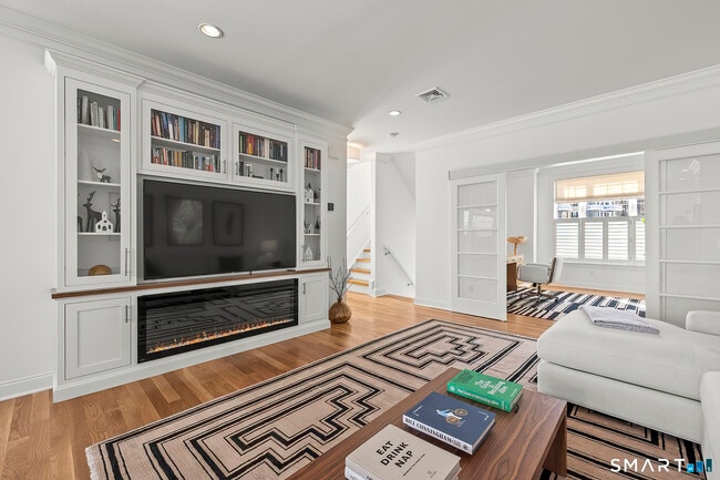 35 Moorland Dr in Danbury, CT - Building Photo - Building Photo