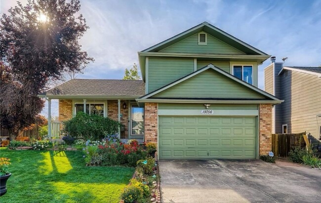 19756 E Bellewood Dr in Centennial, CO - Building Photo - Building Photo