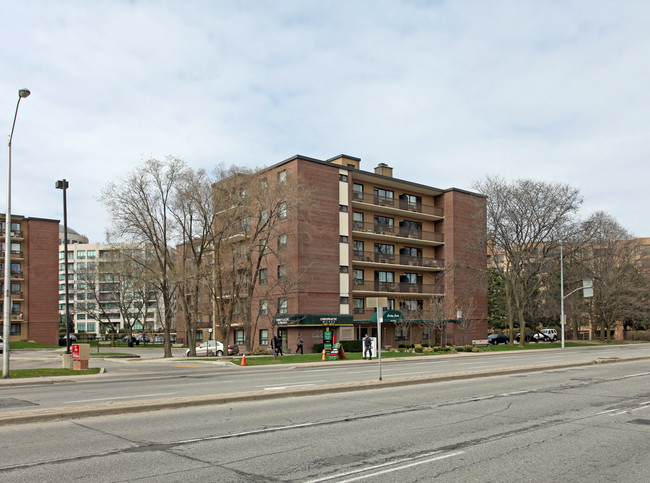 Carolyn Court in Toronto, ON - Building Photo - Building Photo