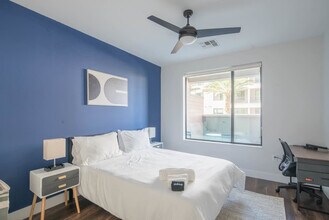 701 W Rio Salado Pkwy in Tempe, AZ - Building Photo - Building Photo