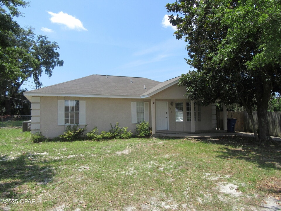 1317 Chestnut Ave in Panama City, FL - Building Photo