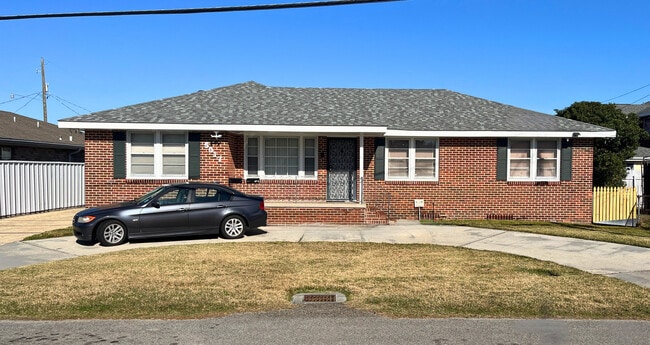 property at 5017 Soldier St