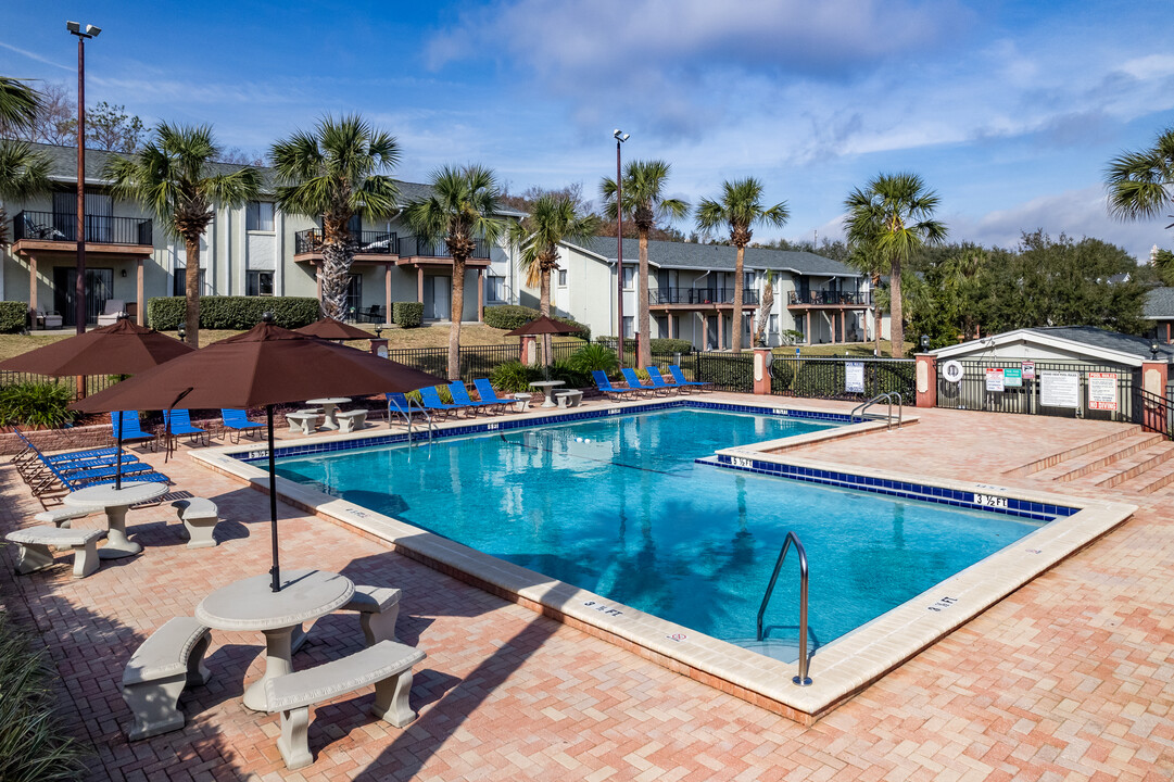 Grand View Garden Homes in Clermont, FL - Building Photo