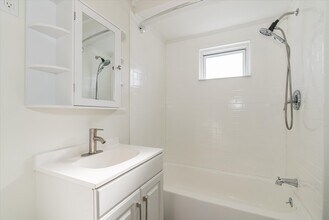 14 Walnut St in Bloomfield, NJ - Building Photo - Building Photo
