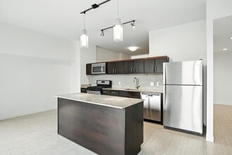 155 Forest Ave in Oak Park, IL - Foto de edificio - Building Photo