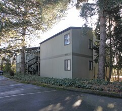 Lancaster Apartments in Portland, OR - Building Photo - Building Photo