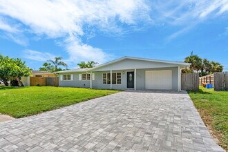 406 Laurel St in Satellite Beach, FL - Building Photo - Building Photo