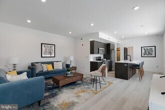 3045-51 Richmond St, Unit 501 in Philadelphia, PA - Building Photo - Building Photo