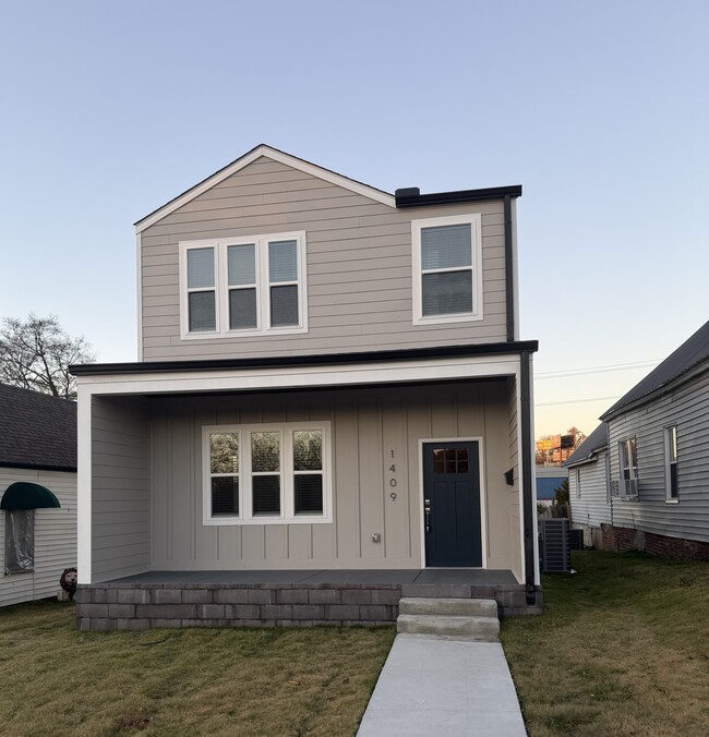 1409 Woodbine Ave in Knoxville, TN - Foto de edificio - Building Photo