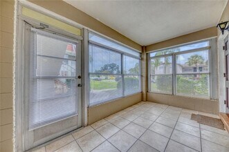 3460 32nd Ave N in St. Petersburg, FL - Building Photo - Building Photo