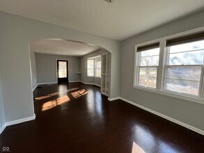5502 Carrollton Ave in Indianapolis, IN - Building Photo - Building Photo