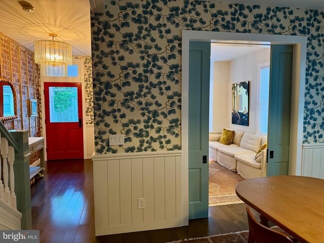 property at 28 Bank St