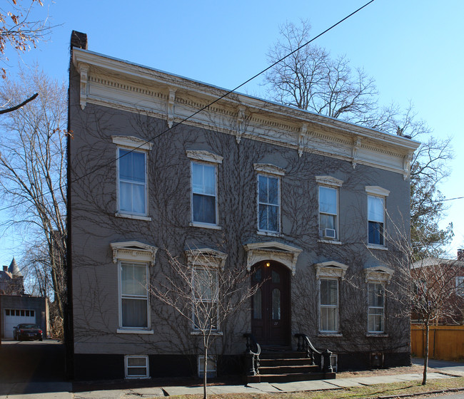 27 Washington Ave in Schenectady, NY - Building Photo - Building Photo