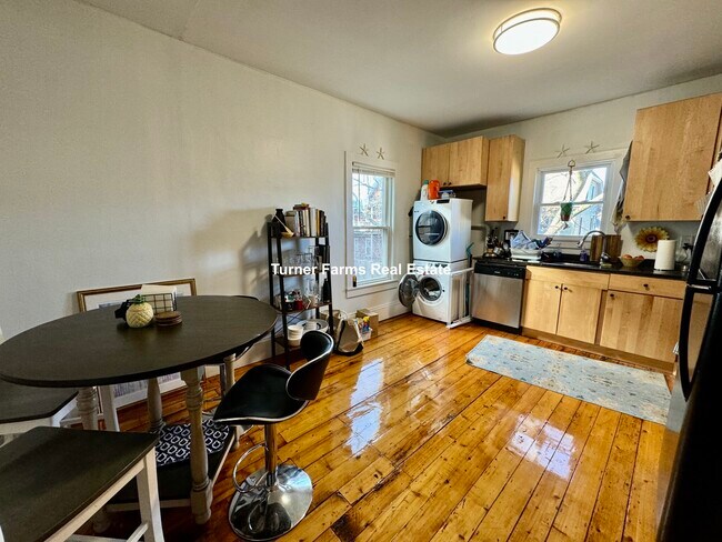 99 Summer St, Unit 3