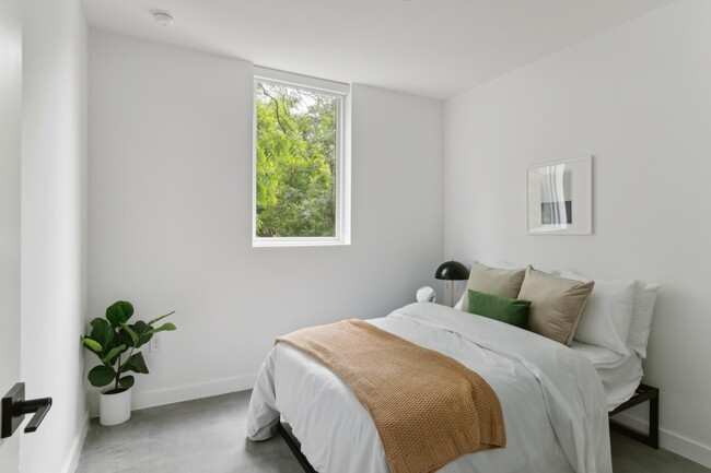 Capitol Living (Furnished Rooms) in Austin, TX - Building Photo - Building Photo