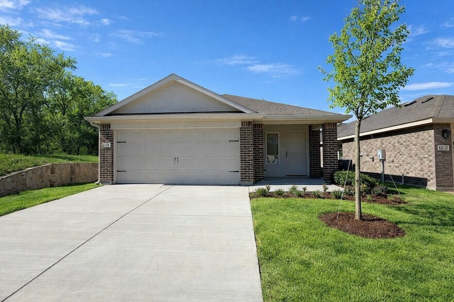 936 Jefferson Wy in Sherman, TX - Foto de edificio