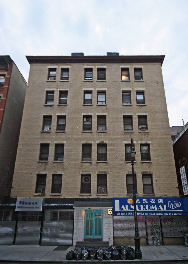 58-62 Hester St in New York, NY - Building Photo - Building Photo