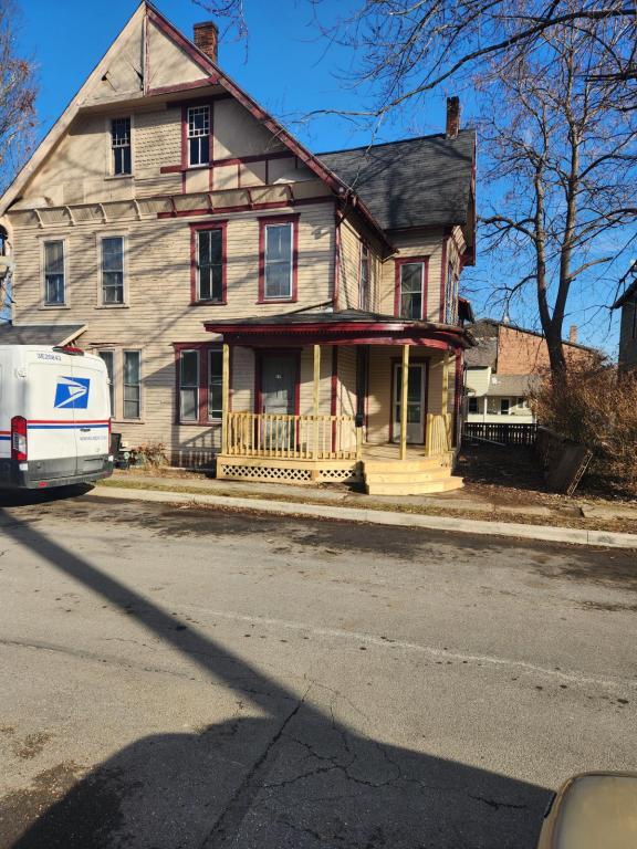 property at 814 Mulberry St