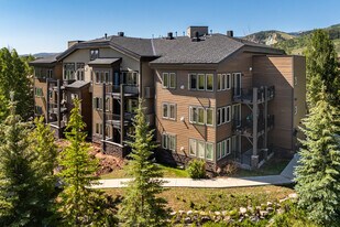 Crestview Condominiums in Park City, UT - Building Photo