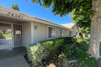 Eucalyptus Apartments in Moreno Valley, CA - Foto de edificio - Building Photo
