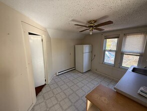 22 Emmett St in Plymouth, CT - Building Photo - Building Photo