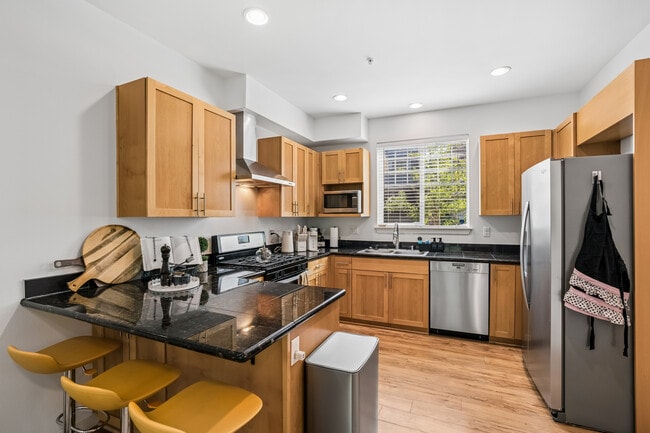 Marymoor Ridge Condominium