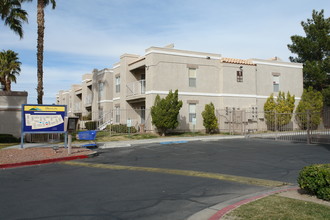 Mountainside in Las Vegas, NV - Building Photo - Building Photo