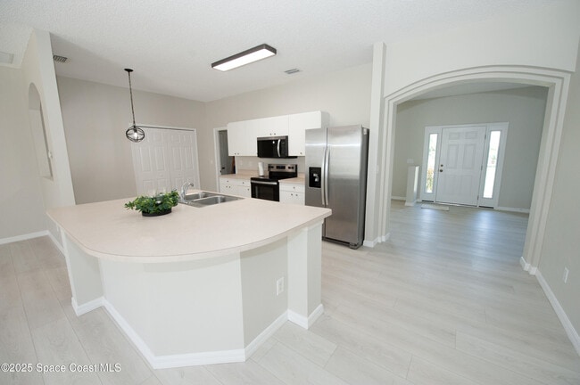 5680 Friendly St in Cocoa, FL - Building Photo - Building Photo