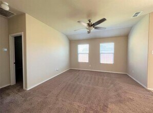 390 Saratoga Dr in Ponder, TX - Building Photo - Building Photo