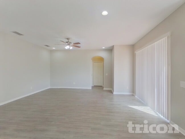 9540 Baton Rouge Ln in Land O Lakes, FL - Building Photo - Building Photo