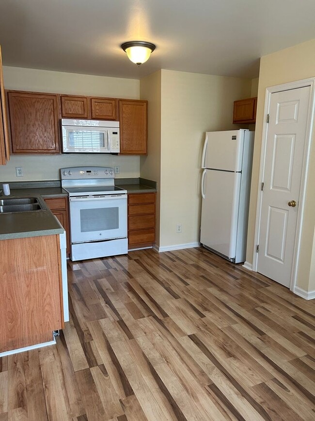405 James Toney Dr in Elon, NC - Building Photo - Building Photo