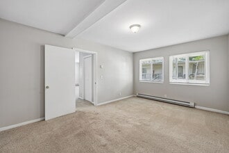 550 Harding Plz, Unit E113 in Nashville, TN - Building Photo - Building Photo