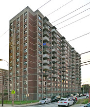 Bay Towers II in Far Rockaway, NY - Building Photo - Building Photo