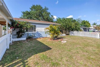 3413 W Rogers Ave in Tampa, FL - Building Photo - Building Photo