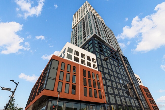 39 Mary St in Barrie, ON - Building Photo - Building Photo