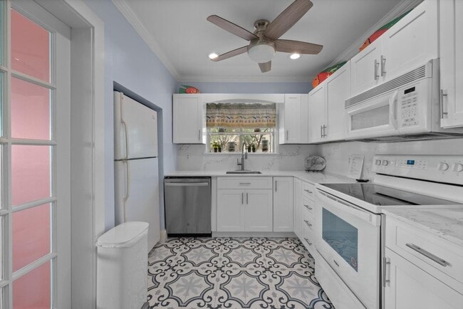property at 36 Palm Sq
