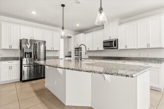 3925 Green Sabal Dr in Orlando, FL - Building Photo - Building Photo