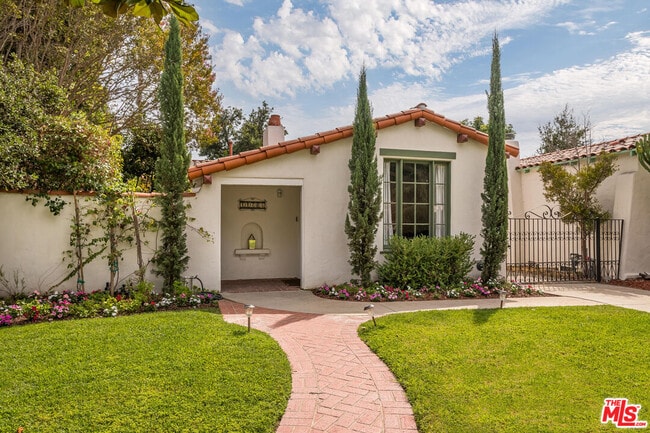property at 11208 Kling St