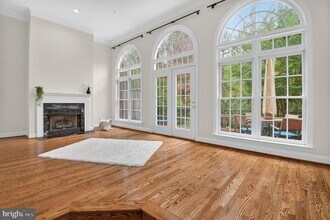 4015 Mansion Dr NW in Washington, DC - Building Photo - Building Photo