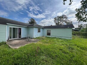 5942 Ridgeway Dr in Houston, TX - Building Photo - Building Photo