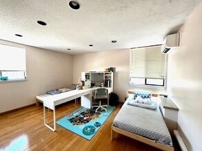 89 Beaconsfield Rd, Unit 2 in Brookline, MA - Building Photo - Building Photo