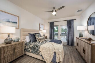 Element Apartments at Celebration Pointe in Gainesville, FL - Foto de edificio - Building Photo