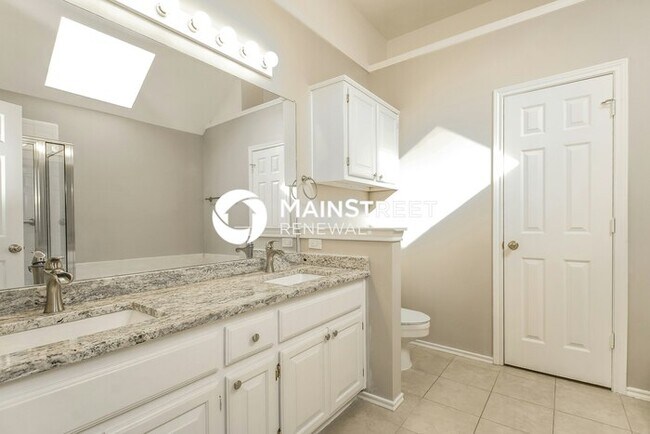 2117 Bresee Dr in Carrollton, TX - Building Photo - Building Photo