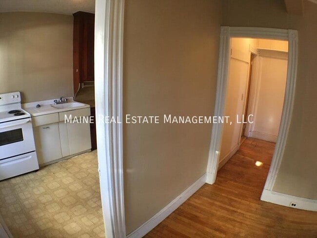 591 Main St in Bangor, ME - Building Photo - Building Photo
