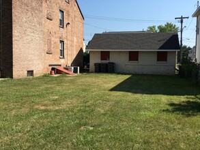 12 Corning St, Unit 1st. Floor in Albany, NY - Building Photo - Building Photo