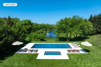 15 Parrish Pond Ln in Southampton, NY - Building Photo - Building Photo